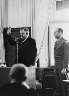 פיליפ אוארבך בעת עדותו במשפט השגרירים, 1948