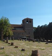 קתדרלת סן יוסטוס ושרידי הפורום הרומי
