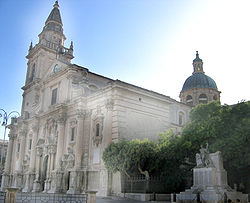 קתדרלת רגוזה סן ג'ובאני, נבנתה לפי תוכניותיו של מריו ספדה